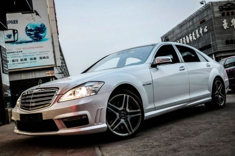 Применяется для продажи специальный Mercedes Benz W221 S320 S350 S400 S500 установка S63 / S65