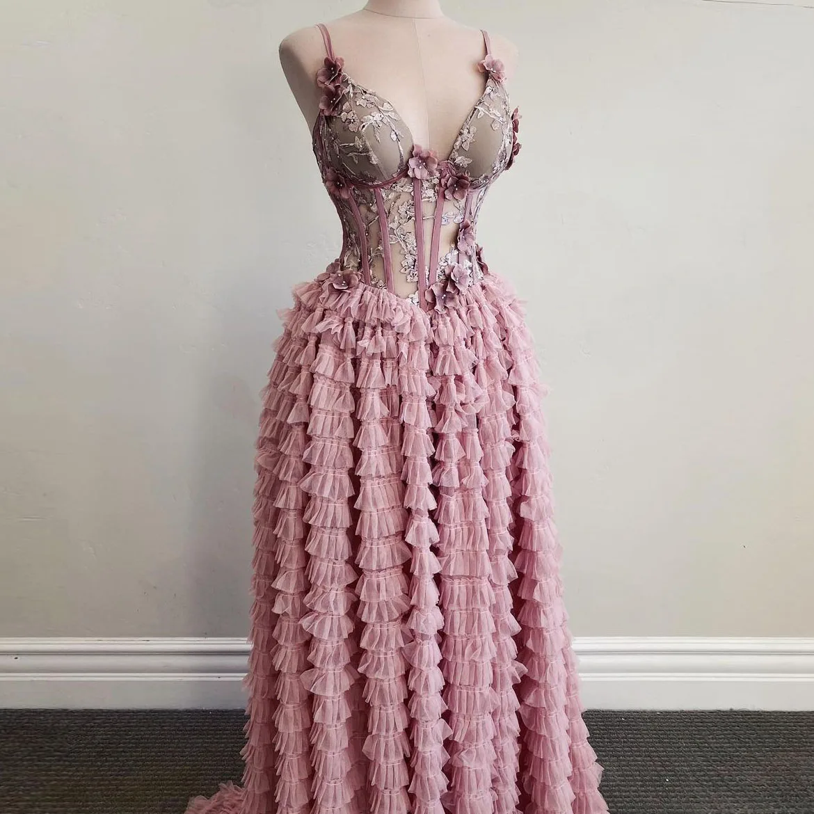 

Pink Princess Floral Print Prom Dress Sleevesless Embroidery Floral Print beaded 3D Fowers Layered Puffy Tulle Evening Gown