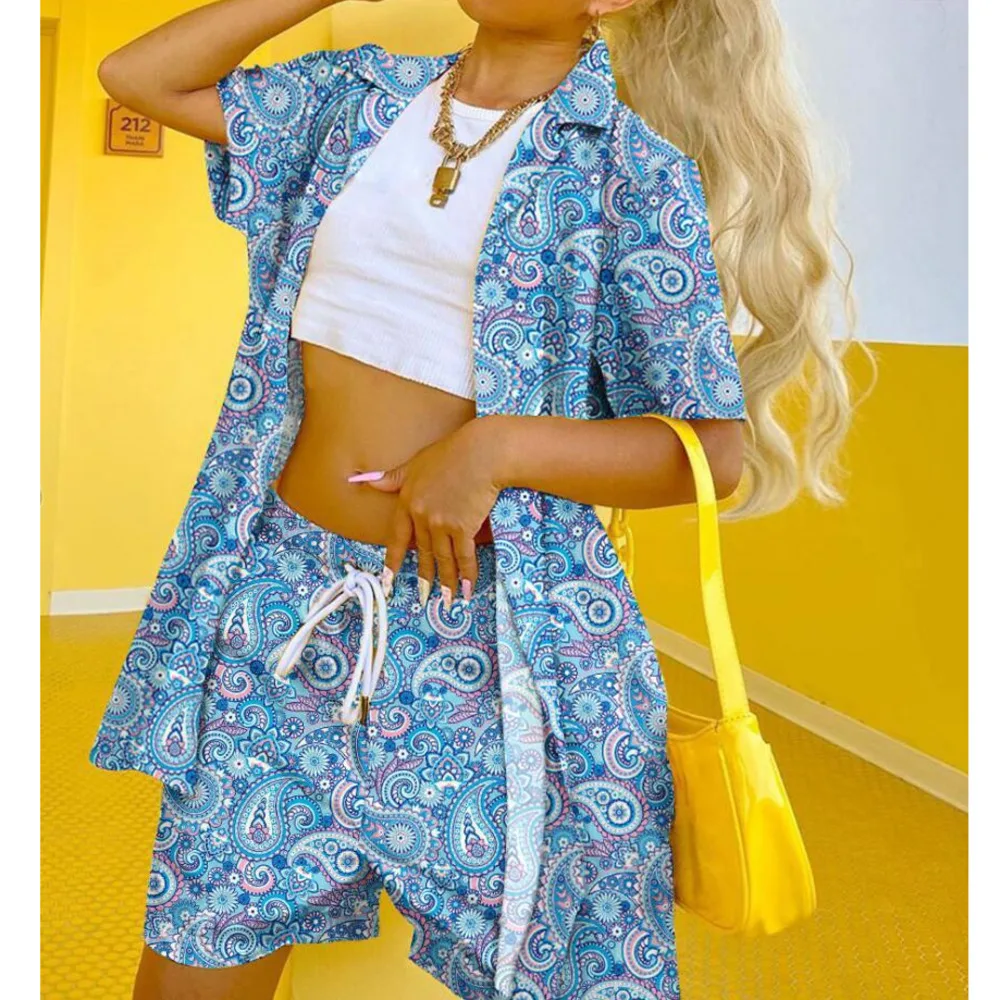 

Blue Purple Cashew Flower Print Tracksuit 2 Piece Set Crop Tops short Pants Outfits For Women Summer Street Two Piece Set Women