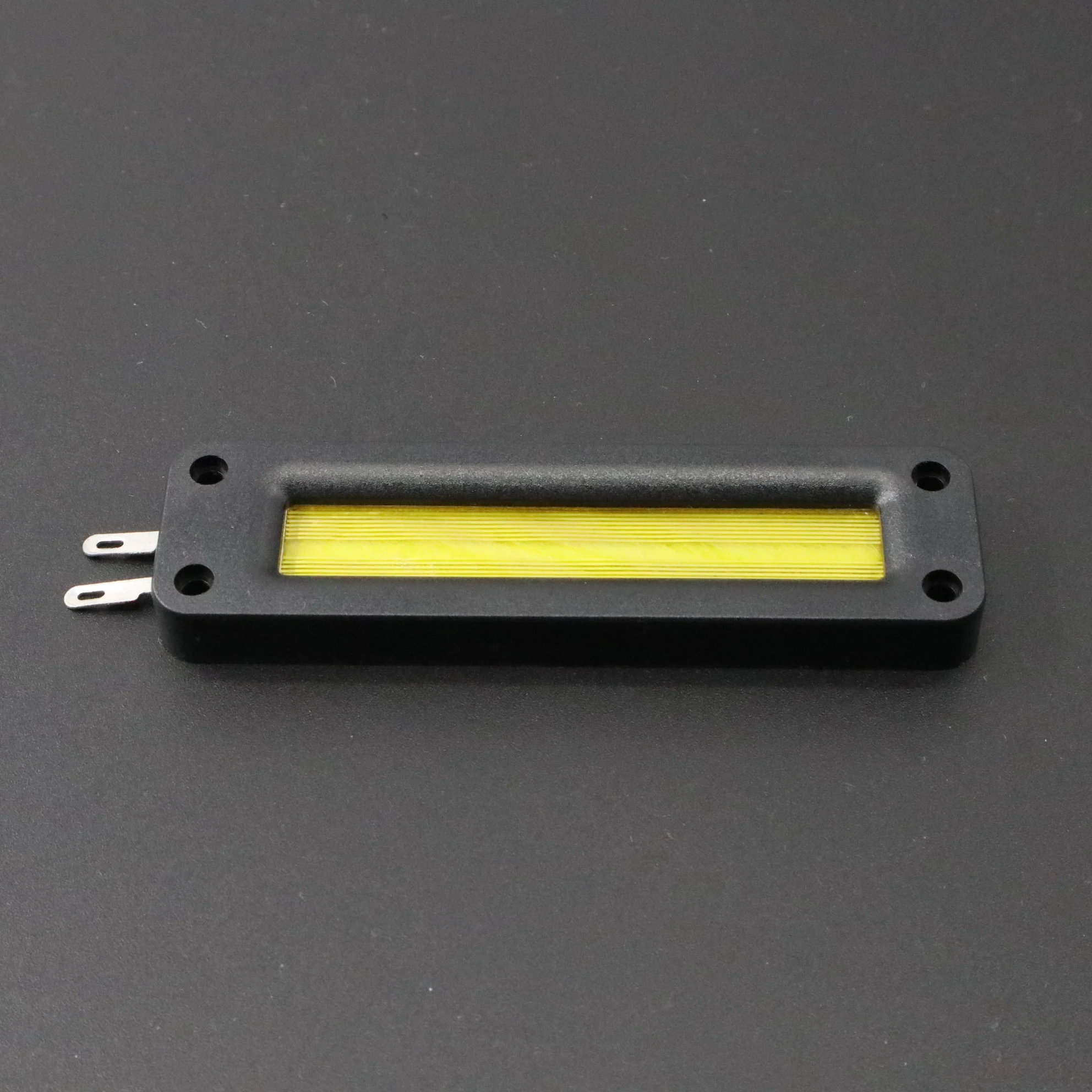 Суперпоясная Колонка прямоугольной формы с высоким громкоговорителем 23х83 мм