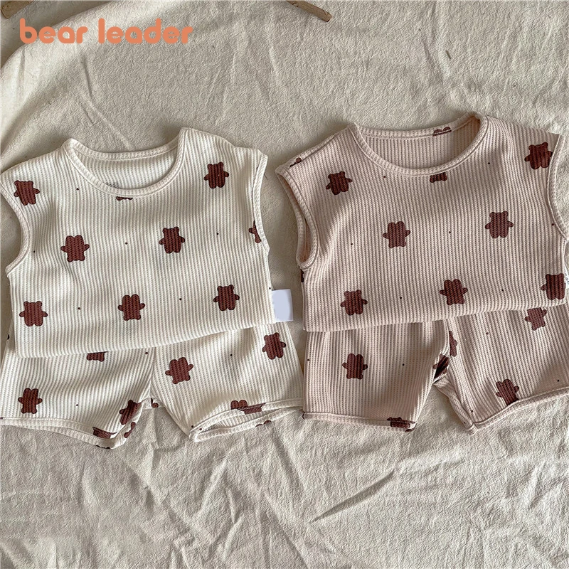 

Bear Leader Newborn Boys Grils Summer Clothes Sets New Fashion Korean Casual Sleeveless Tops Shorts Outfits Cute Print Clothes