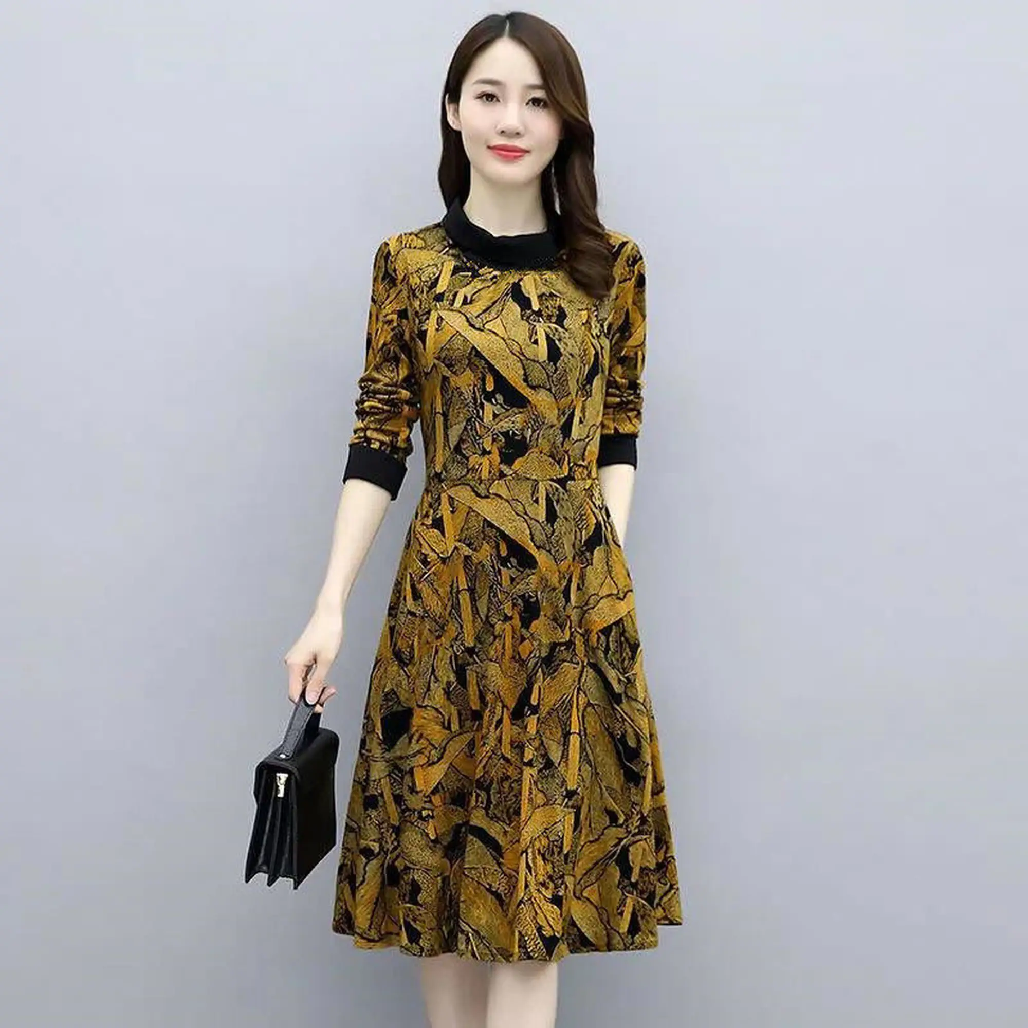 

Temperament long-sleeved dress female 2020 new spring and autumn large size slim slim print bottoming long skirt
