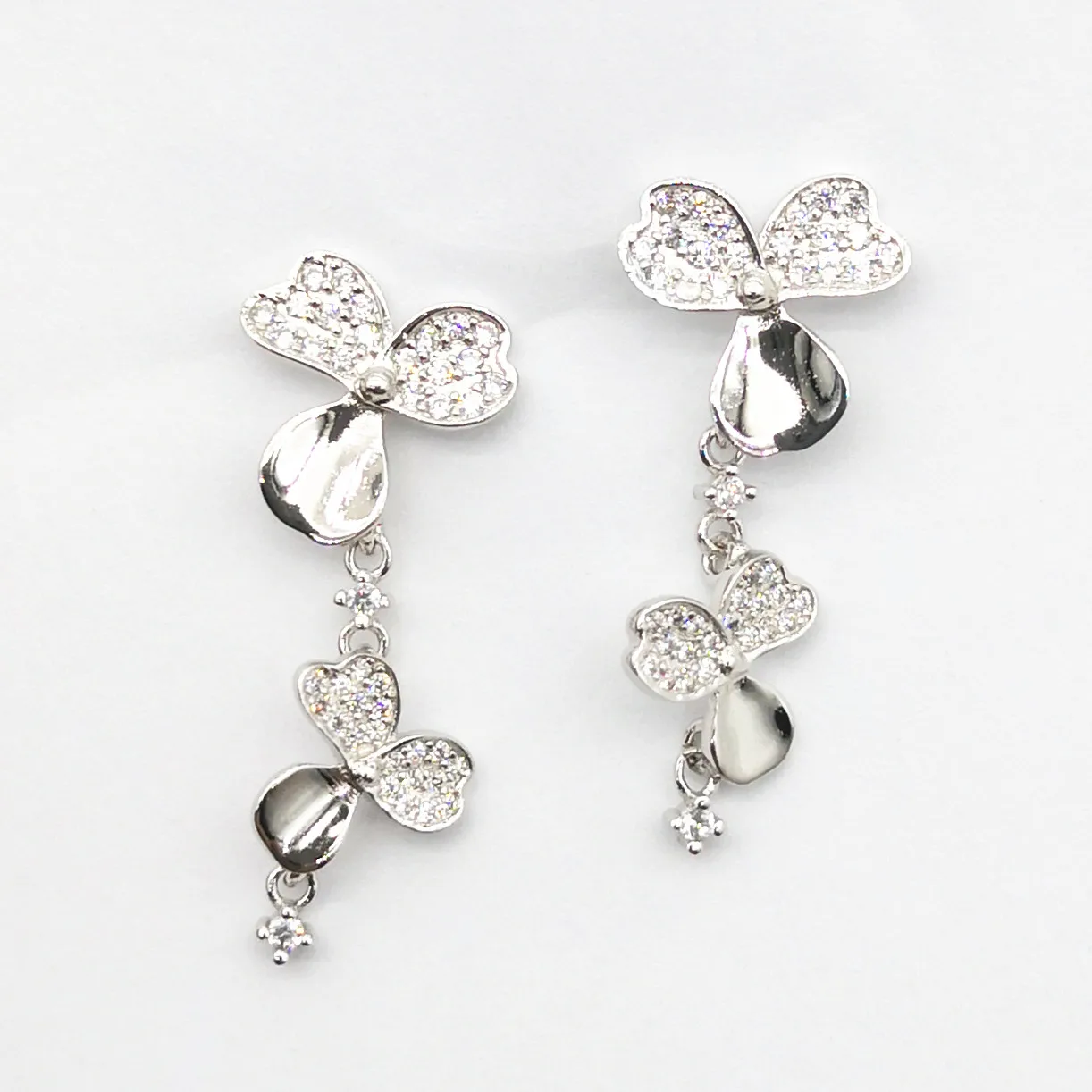 

New ladies S925 sterling silver plant flowers inlaid blue zircon silver necklace jewelry gift female sterling silver necklace