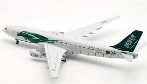 Модель самолета ВВС Саудовской Аравии A330 MRTT 2403 1/200 diecast |
