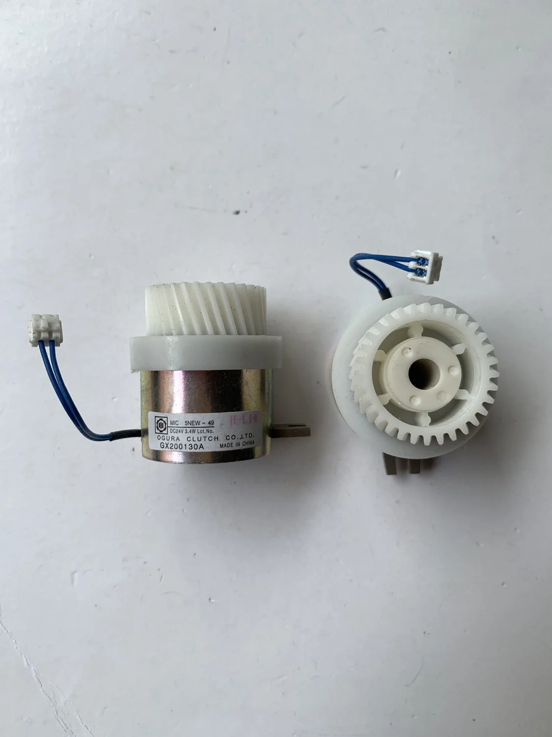 Оригинальный новый 100% 5NEW-49 клатч DC24V 3,4 W разъем клеммной вилки 2-wire