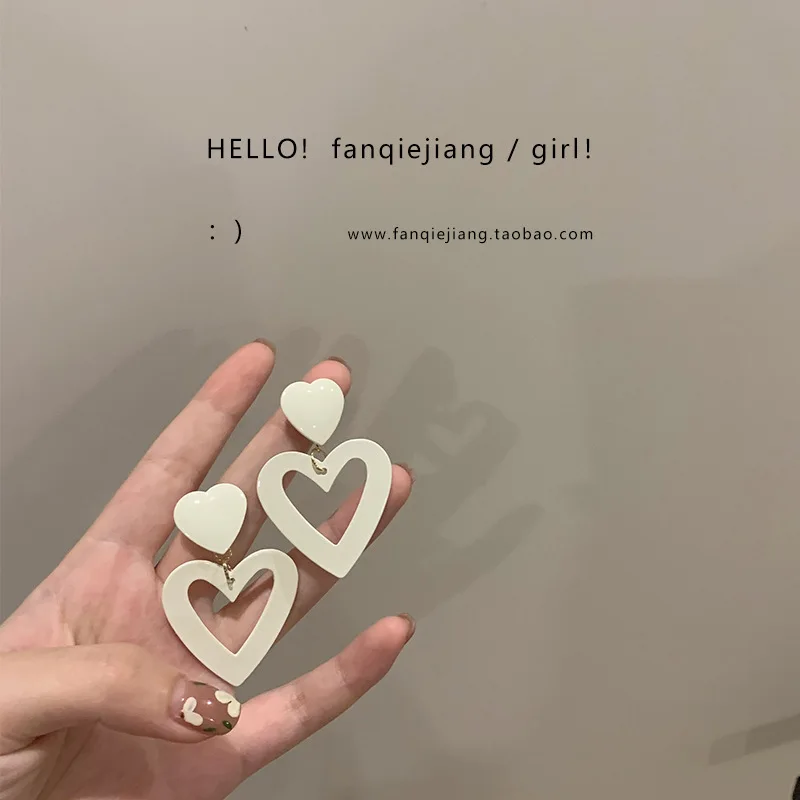 

Fashion Trend Double White Heart Pendant Earrings for Women Exaggerated Hollow Girl Party Dangle Earrings Jewelry Accessories