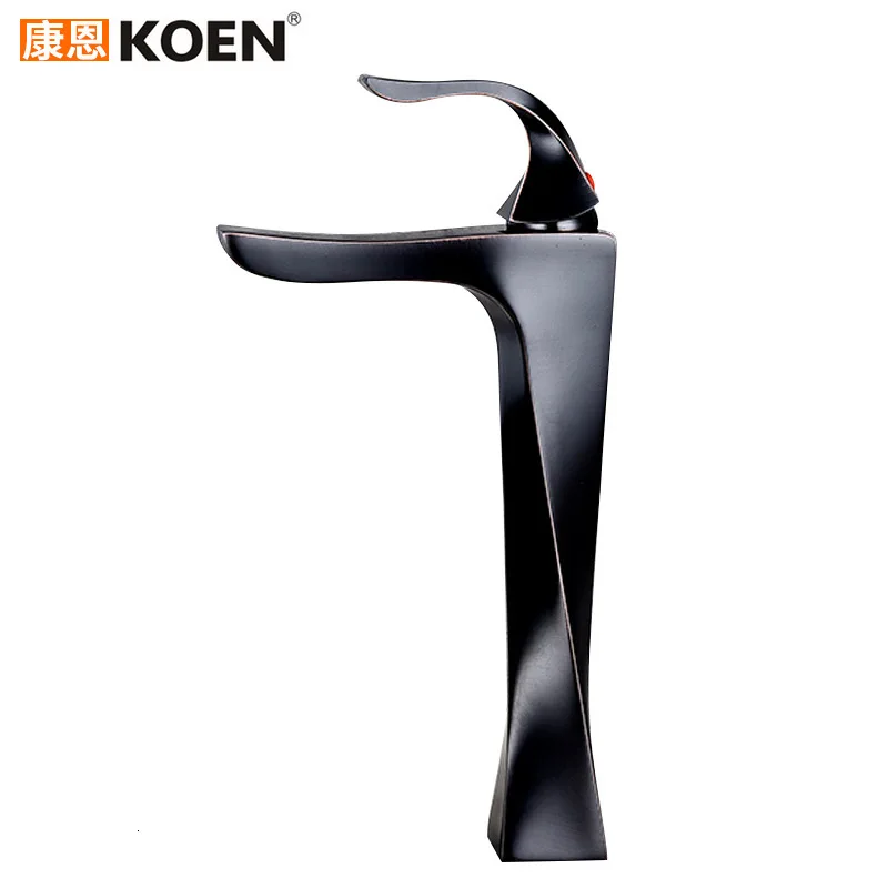 Кран для раковины на сцене Черный кран воды горячей и холодной полностью