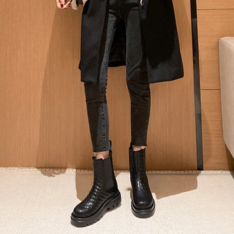 Waterproof Snow Boots for Women, Non-Slip Fur and Warmth, Women's Short Boots Plus Velvet and Thick Fur Cotton Shoes for Winter