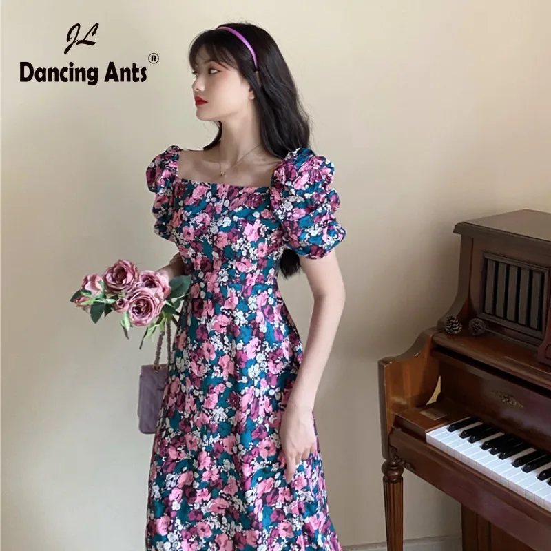 Женское платье трапеция с коротким рукавом и квадратным вырезом элегантное до