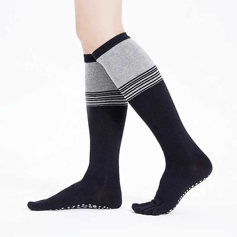 

Women's Socks & Hosiery