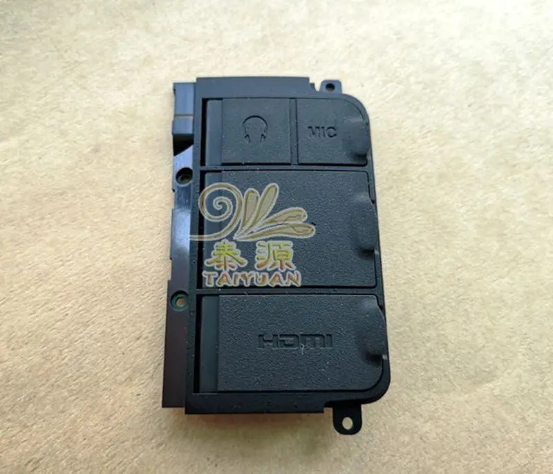 Боковой USB HDMI микрофон и GPS крышка камеры украшают с резиновыми запасными частями