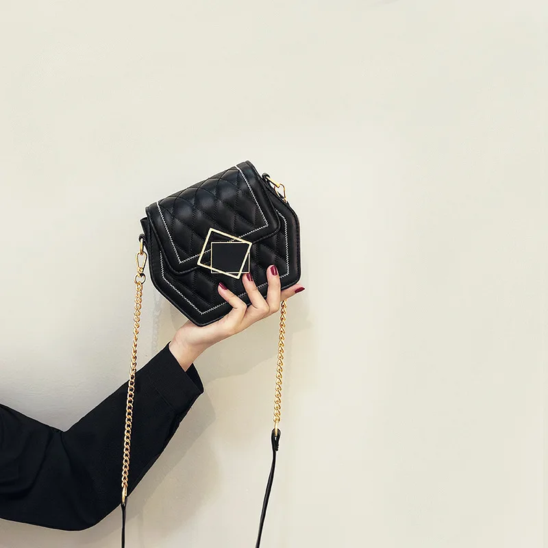 

European Style Shoulder Bag Fashion PU Leather Rhomboid Bag Black And White Metal Messenger Bag Simple Female's Leisure Handbag