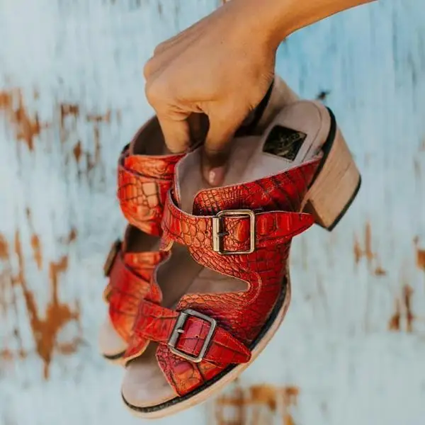 Женская обувь в римском стиле с леопардовым принтом женские туфли на высоком