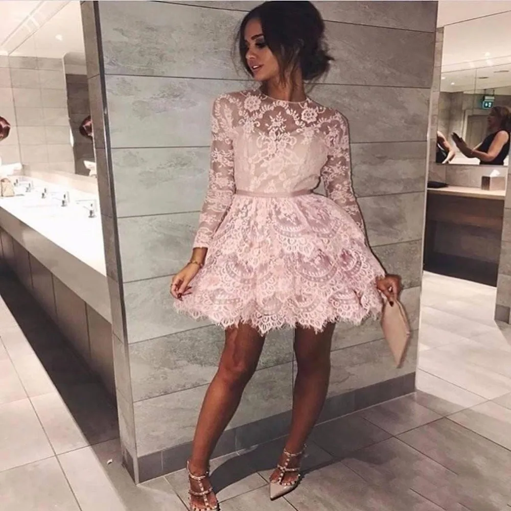 

Pink Crew Neck Lace Short Cocktail Dresses With Sash Appliques Long Sleeves Mini Homecoming Dresses Girls Party Gowns Cheap