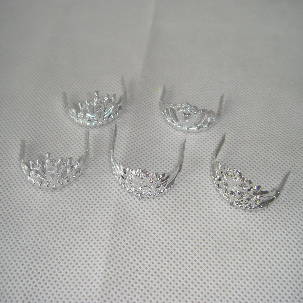 Милая корона с разными узорами 5 шт. для кукол девушек рандомный Стиль