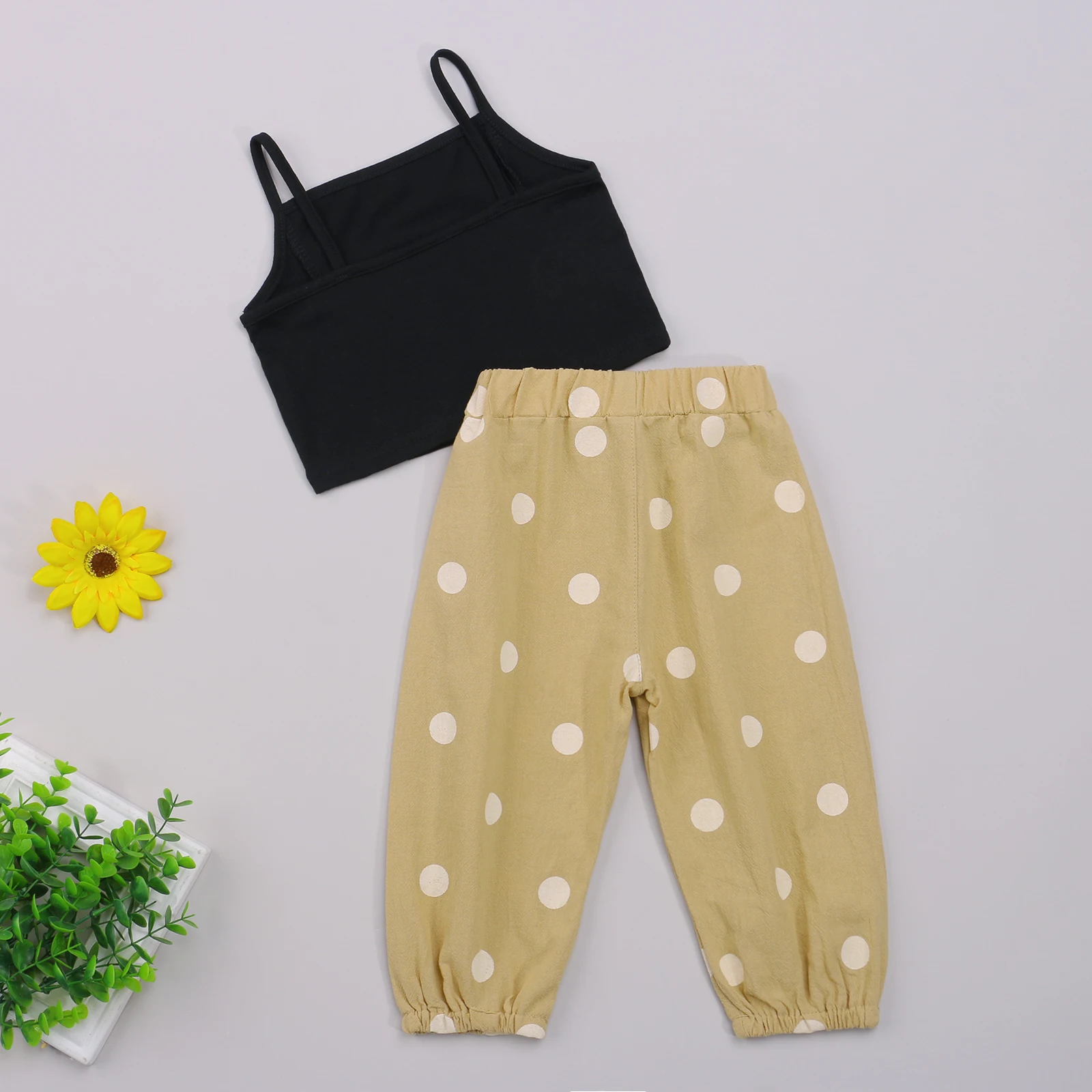 

2Pcs Sweet Style Little Girls Outfit, Solid Color Sleeveless Suspender Tops + Dot Printing Long Ankle Banded Pants Set