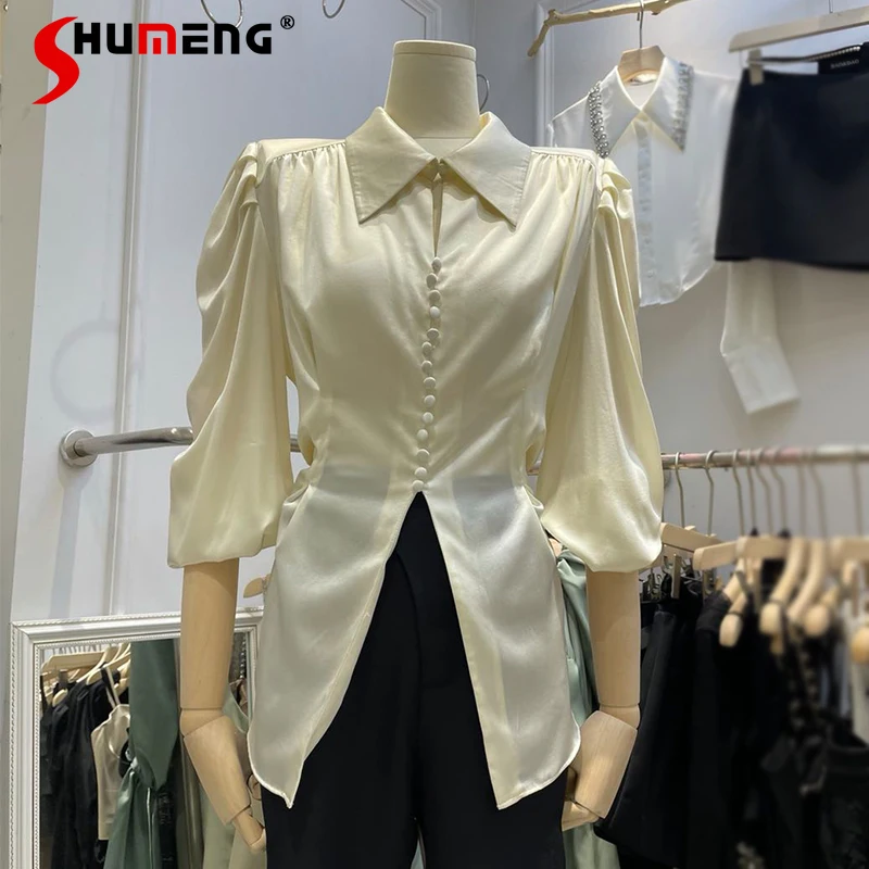 

Shirts & Blouses