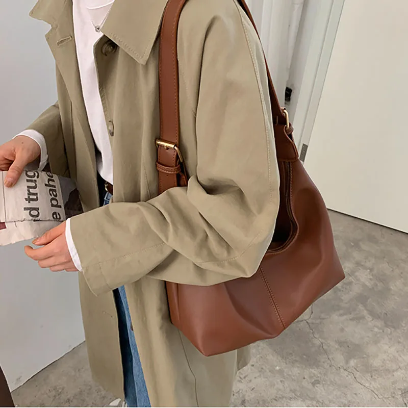 

Women's Bag Vintage Large Capacity Shoulder Bag Underarm Handbag Folding Solid PU Leather High Quality Bag Simple Style Handbag