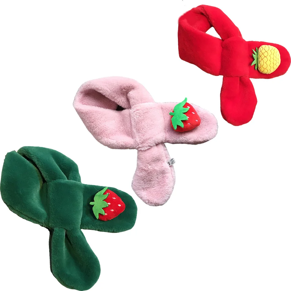 

Autumn and Winter Childrens Scarf Thickened Plush Cute Cartoon Strawberry Pineapple Pattern Baby Embroidered Warm Scarf