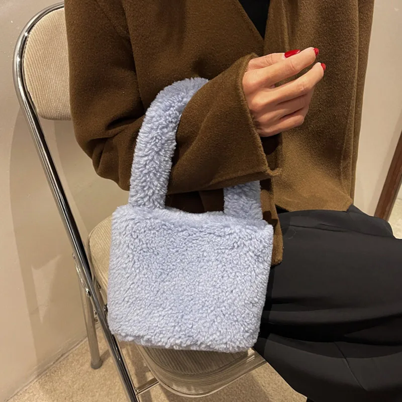 

Fashion New Mini Bag High Quality Woman Plush Handbag 2021 Autumn Winter Trend Wrist Bag Female Solid Color Phone Pack Purse