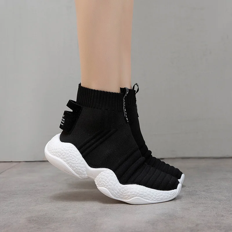 Черно белые женские кроссовки с высоким берцем дышащие из эластичной ткани