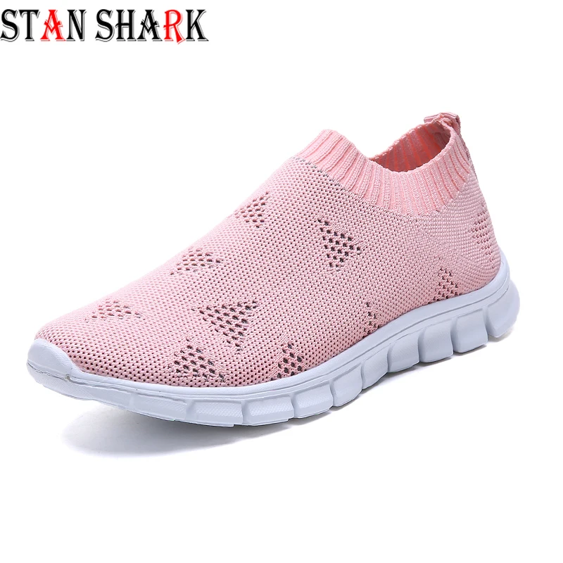 Женские кроссовки с дышащей сеткой весна лето 2020 мягкие Прогулочные без застежки