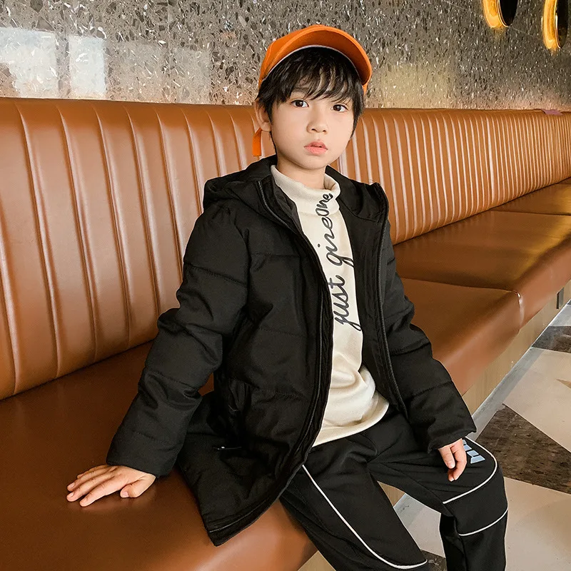 

Детский пуховик с капюшоном, на возраст 10-12 лет