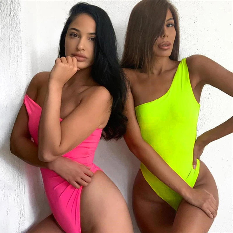 Сексуальный неоновый купальник на одно плечо с вырезами и высокой талией Женский