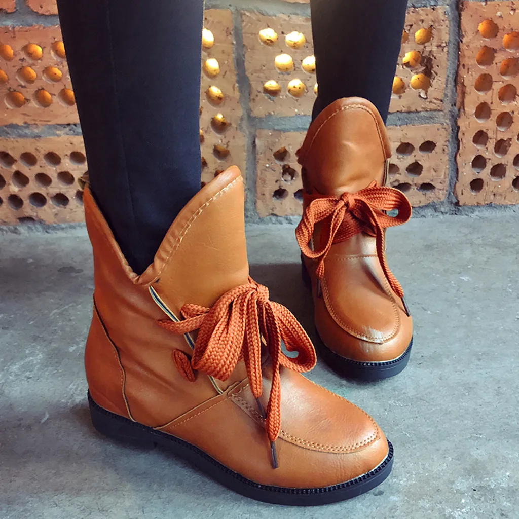 Женские ботинки на плоской подошве с круглым носком однотонные байкерские