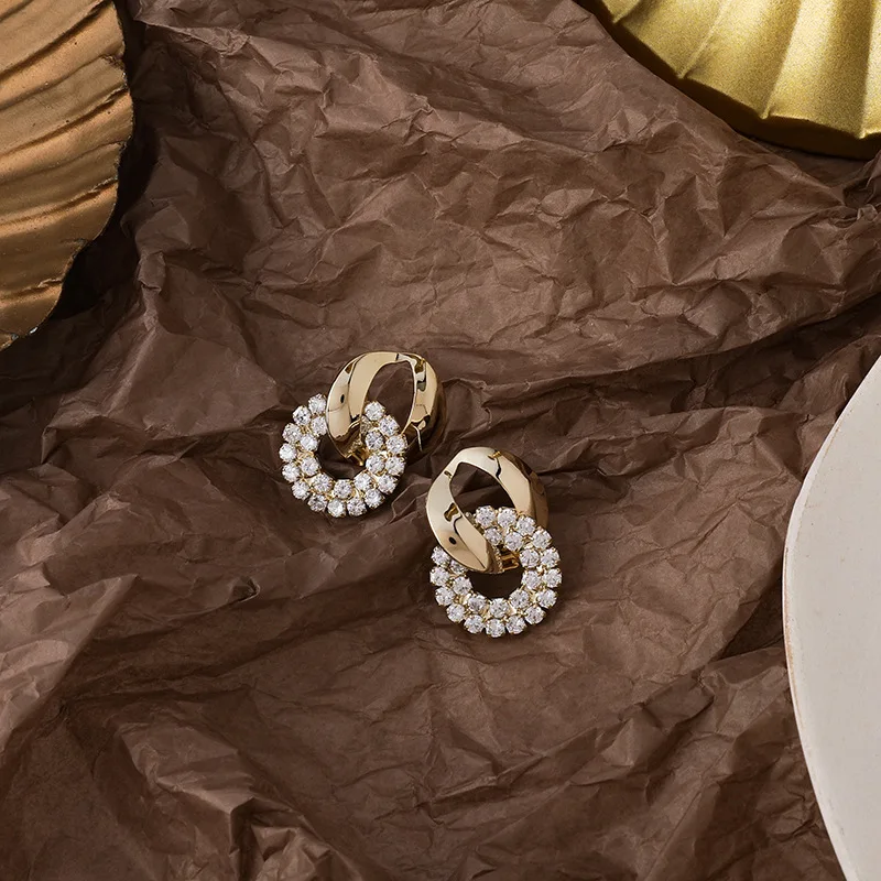 

2021 New Retro Metal Acrylic Geometric Earrings Women's Hollow Ring Popular Party Jewelry Accessories