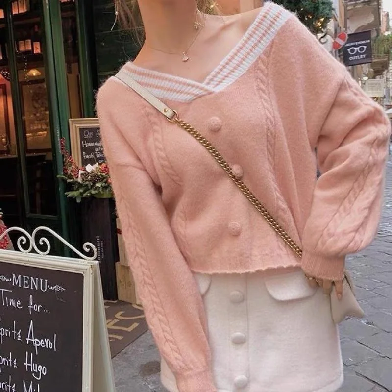 

Женский свитер с V-образным вырезом, на осень и зиму