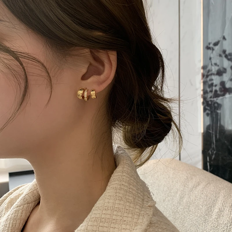 2020 золотые Асимметричные геометрические круглые Спиральные серьги-гвоздики с
