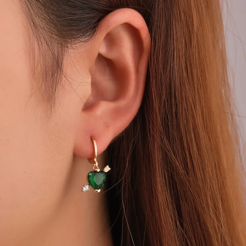 

One Arrow Through The Heart Zircon Earrings for Women Fashionable Personality Temperament Metal Peach Heart Diamond Earrings
