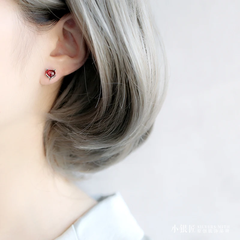 Женские серьги гвоздики в богемном стиле с красным гранатом|stud earrings|earrings