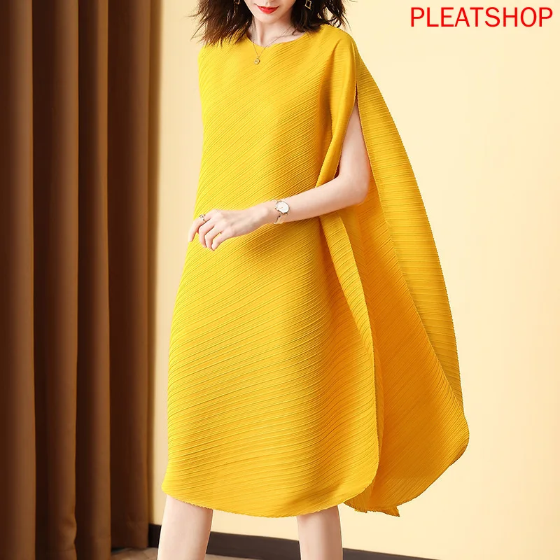 

2020 Summer New Loose and Plus-sized Sleeveless A- Line Dress MIYAKE Pleats Elegant Vestidos Robe Dress Bandage Dress