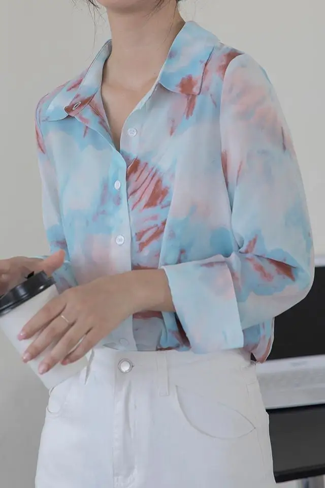 

2021 Spring Long Sleeve Blouse Women Chic Print Vintage Loose Shirt Female Chiffon Button Up Shirts