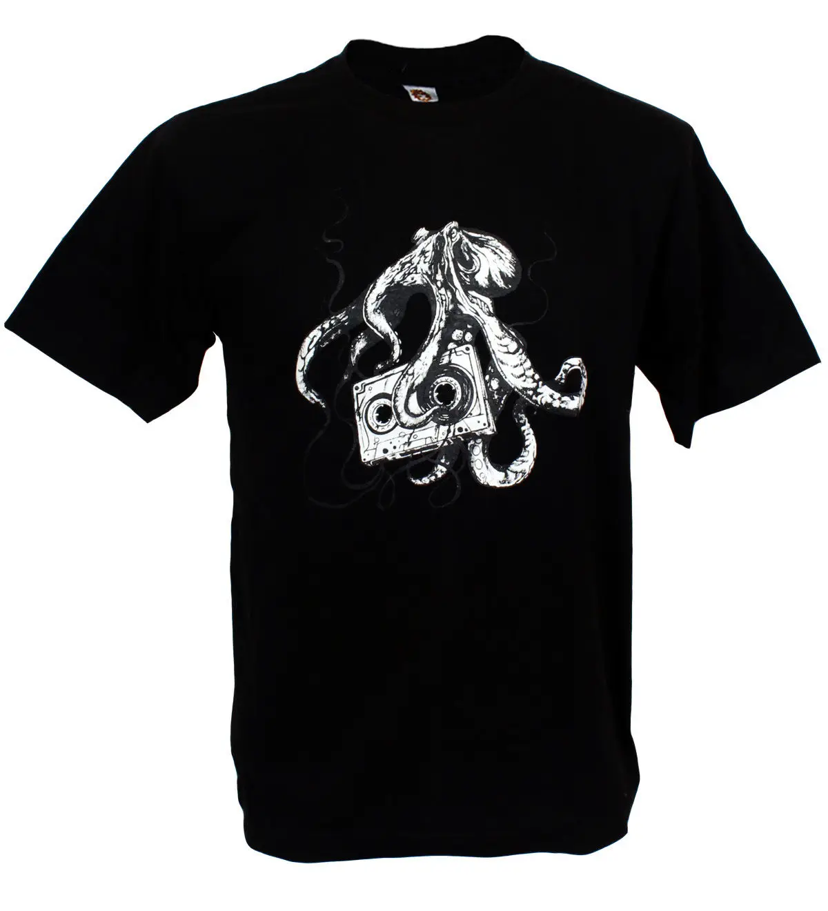 Футболка унисекс в стиле Осьминог Любовь Музыка Кассета Аудио 80 Бумбокс Бэнкси