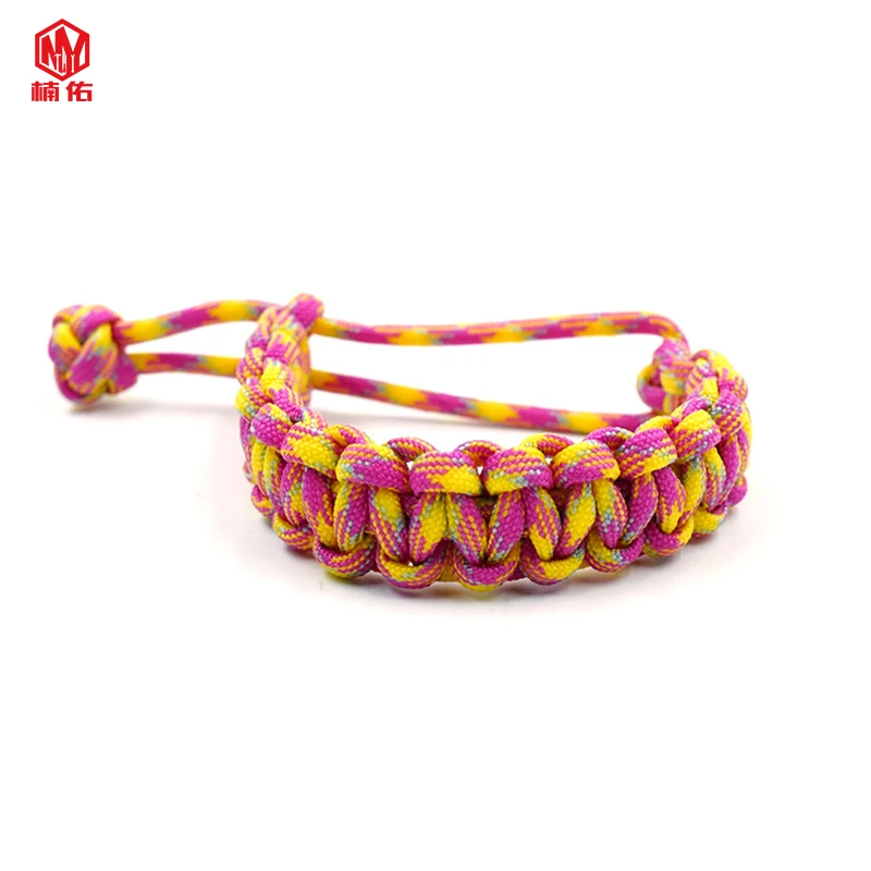

1PC Outdoor Camping Couple Adjustable Hero Same Fashion Trend Hand-Woven Parasol Bracelet Exquisite Wristband Jewelry