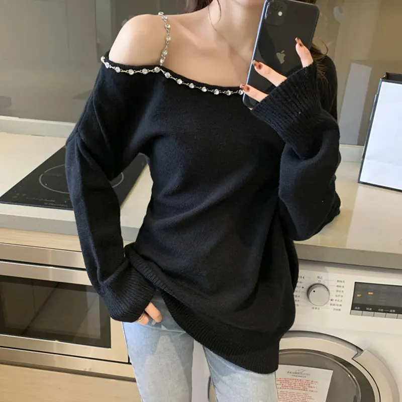 

2021 spring off-shoulder sweater women 2020 new winter black sexy slim design chain top ins JXMYY