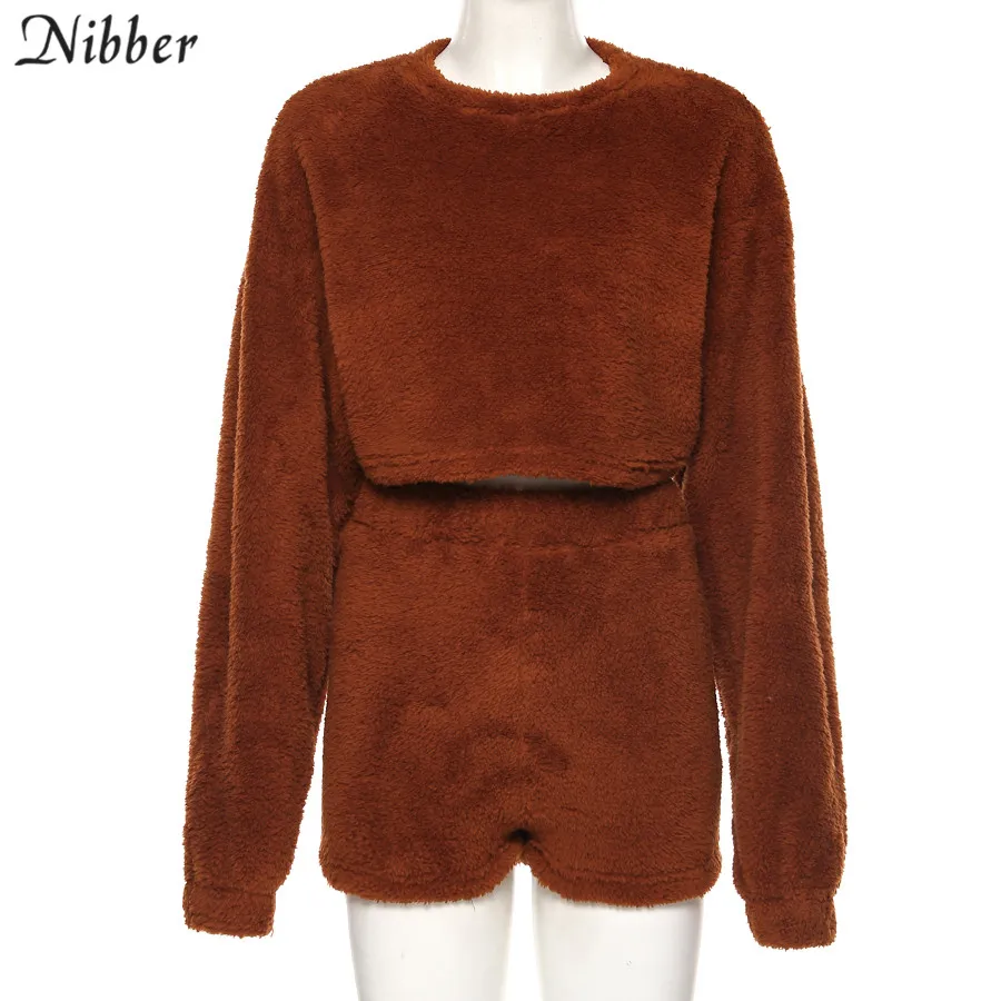 NIBBER/осенние Белые Плюшевые Короткие топы, женские шорты, комплекты из 2 предметов, модные уличные мягкие свободные пуловеры и шорты, комплекты для женщин