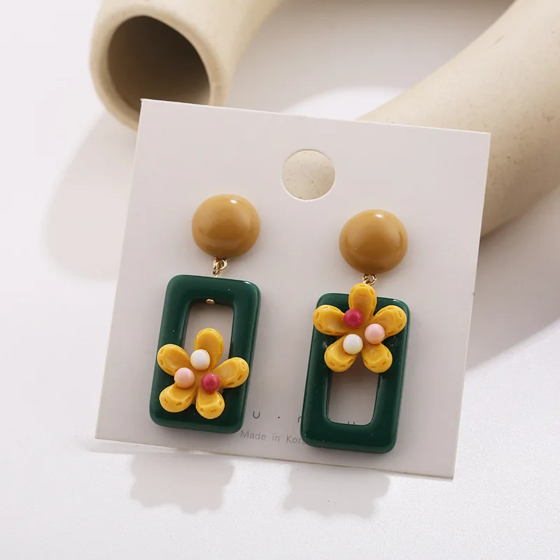 

Korean Geometric Acrylic Resin Earrings Simple 3D Daisy Flower Square Drop Dangle Earrings for Women Girl Party Jewelry