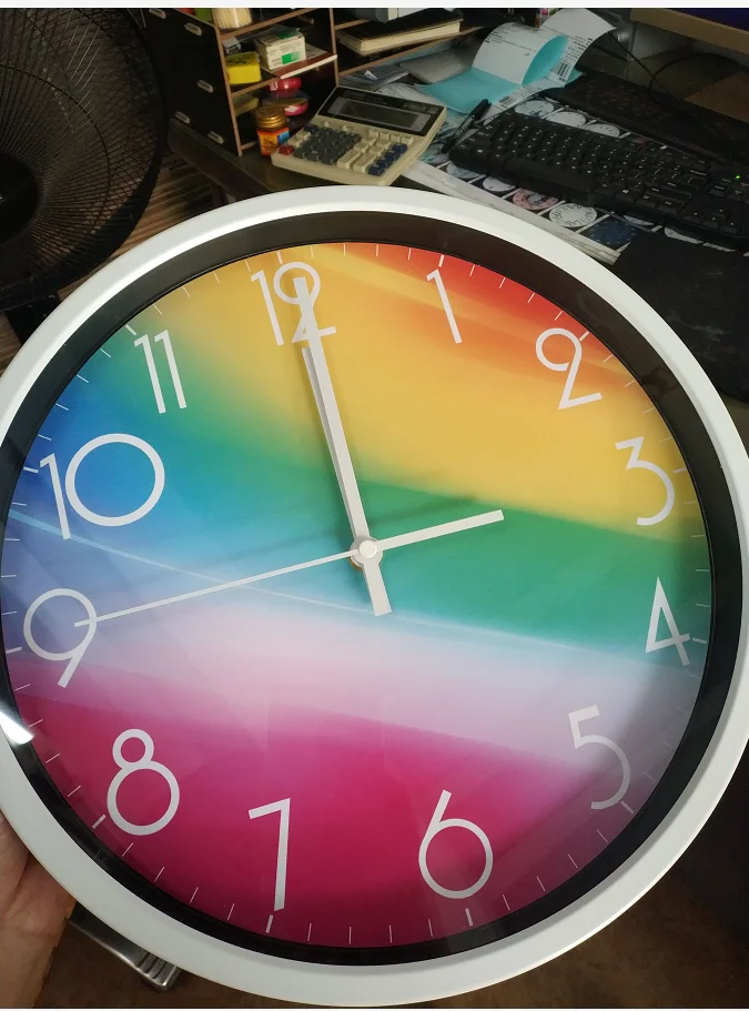 Красочные креативные радужные новые кварцевые настенные часы современного