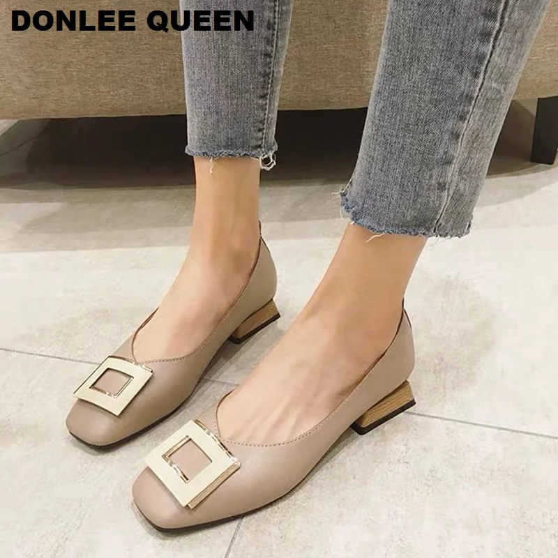 Модная повседневная обувь на плоской подошве с металлической пряжкой женские