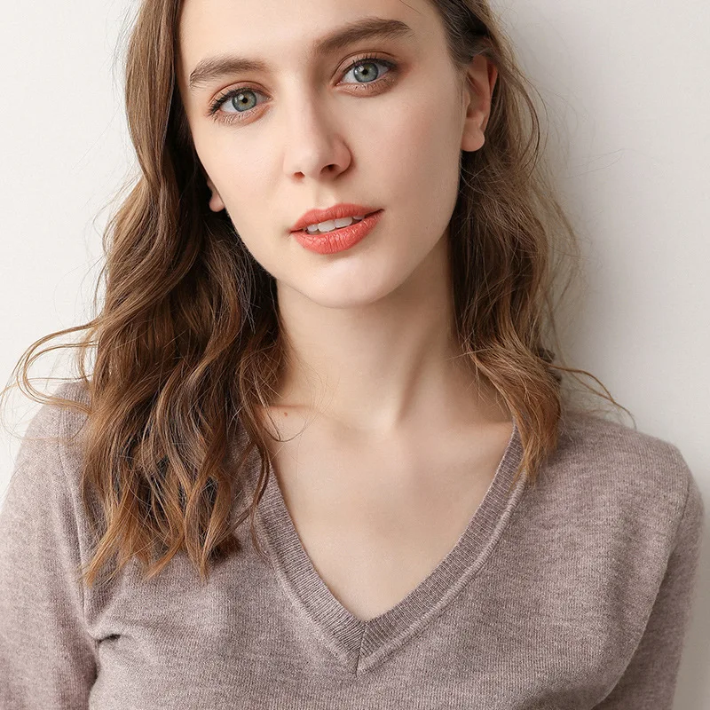 

Women's T-shirt Spring and Autumn Clothing Pure Color New Short Sleeve Jacket V-neck Design T-shirt Sexy Women's Slim Knit Shirt