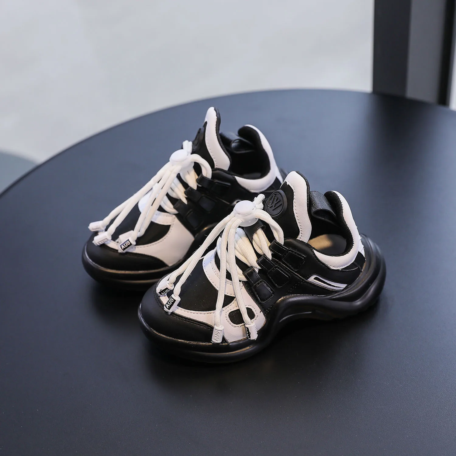 Детские Модные Дизайнерские кроссовки для маленьких и больших детей брендовая