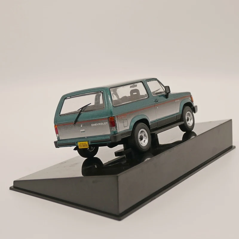 Модель автомобиля под давлением Ixo 1:43 Chevrolet bonanzia 1990 металлическая игрушка|ixo