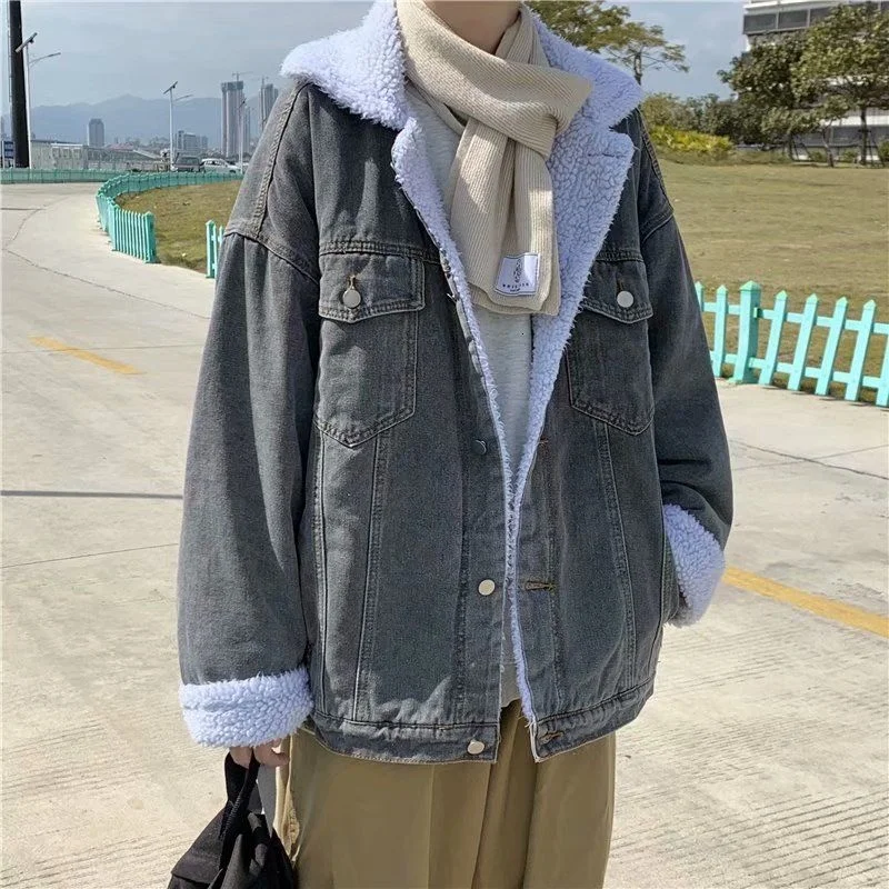 Winter Thick Denim Jacket Men Warm Fashion Casual Lamb Fur Jacket Men Streetwear Loose Blue Black Denim Coat Mens Outwear M-2XL