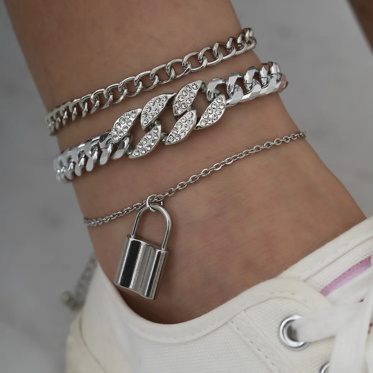 

Retro stacked micro-inlaid fashion foot ornaments female personality hip-hop Cuban chain chain lock shape anklet