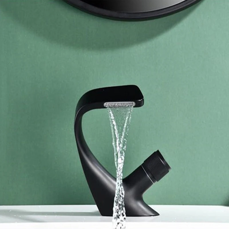 Горячая Распродажа смесители для раковины в ванной комнате смеситель горячей и