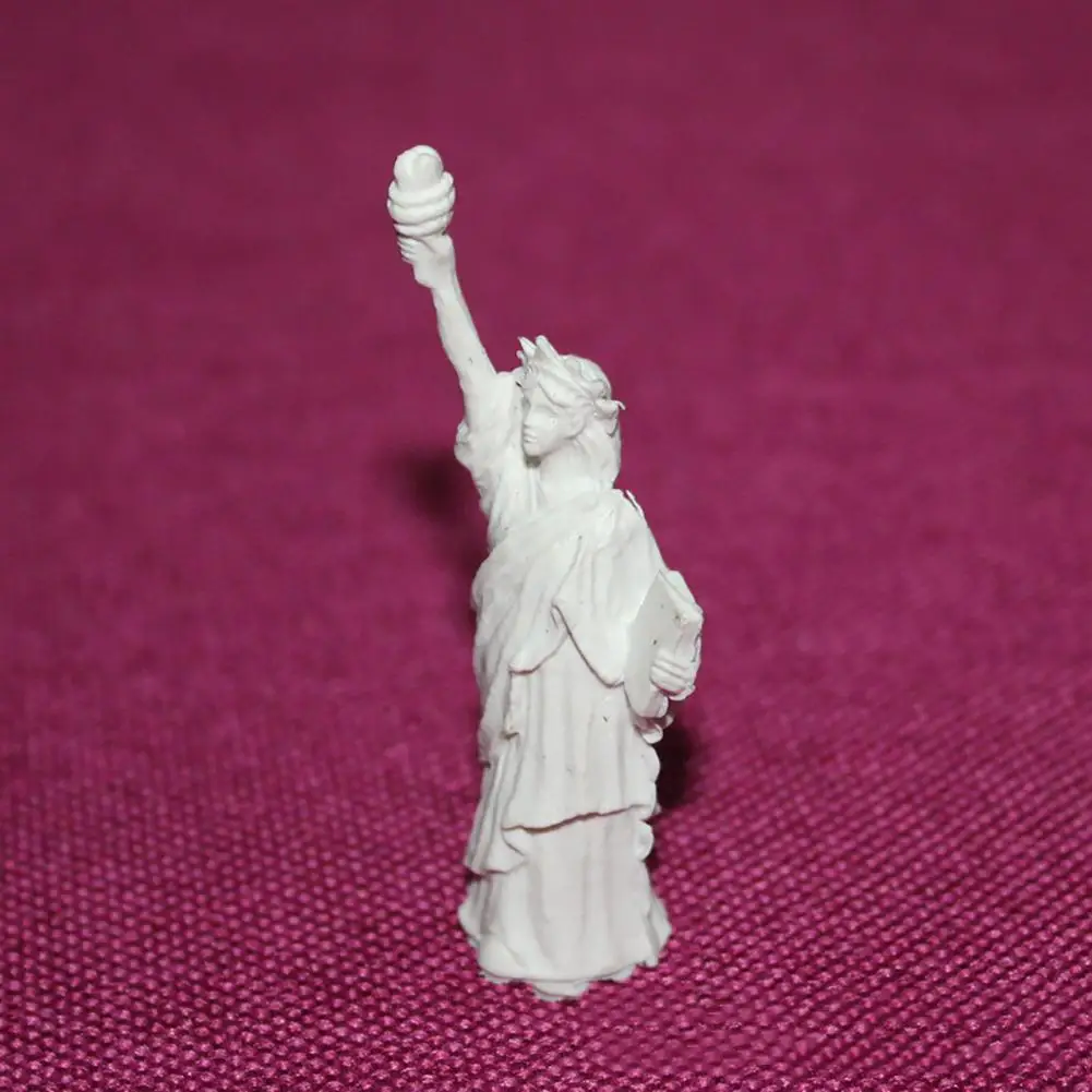 

Miniature Dollhouse 3D Resin Miniature Statue Of Liberty Model Simulation Pretend Play Toy Dollhouse Decor Decoration Crafts